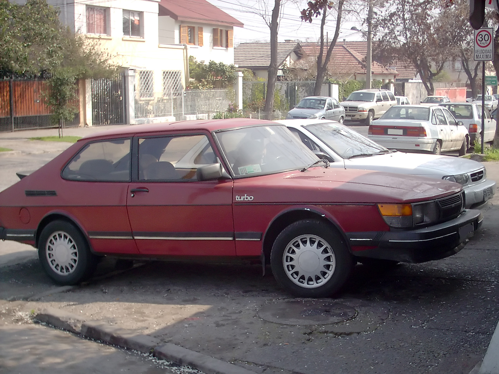 Saab 900